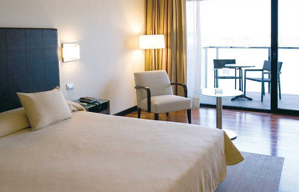 Occidental Aranjuez Hotel Room photo